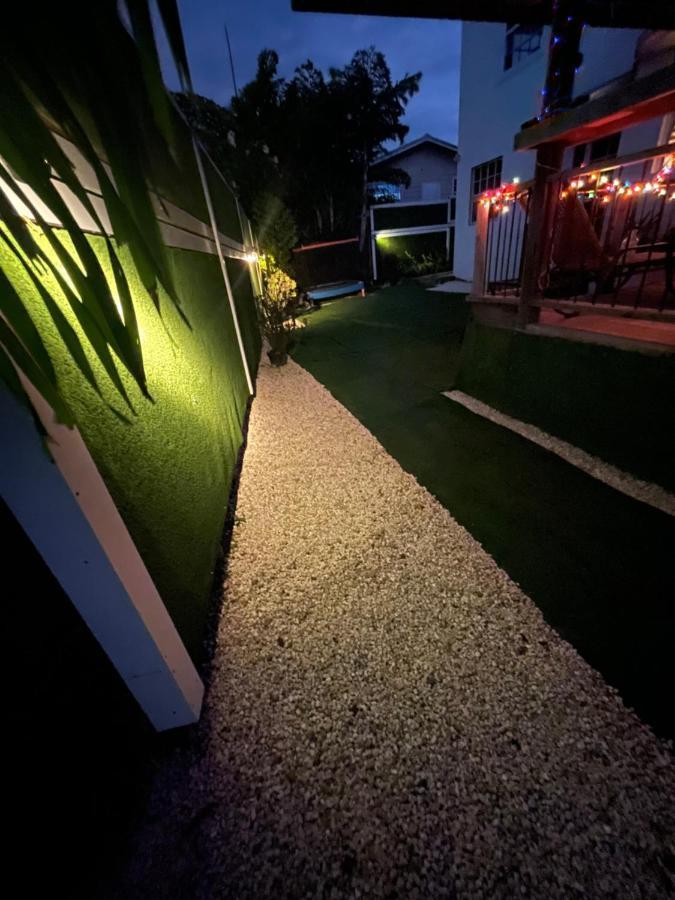 Apartamento Scarlett 2 - Holiday-business-us Embassy Appt 7 Mins Drive Away - Only The 1 Night Reservation Includes Airport And Us Embassy Roundtrip Transport Bridgetown