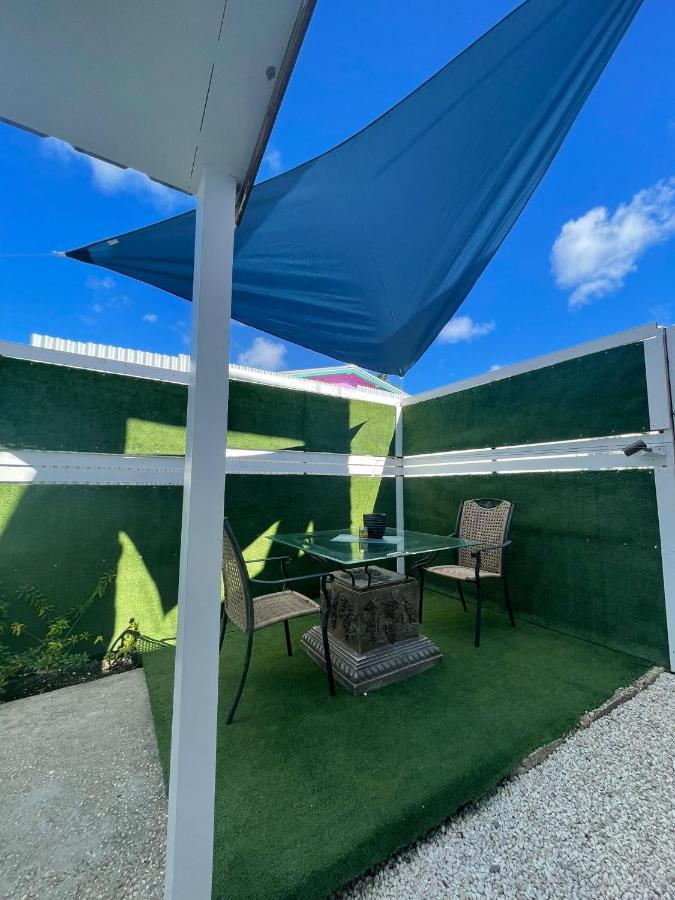 Apartamento Scarlett 2 - Holiday-business-us Embassy Appt 7 Mins Drive Away - Only The 1 Night Reservation Includes Airport And Us Embassy Roundtrip Transport *