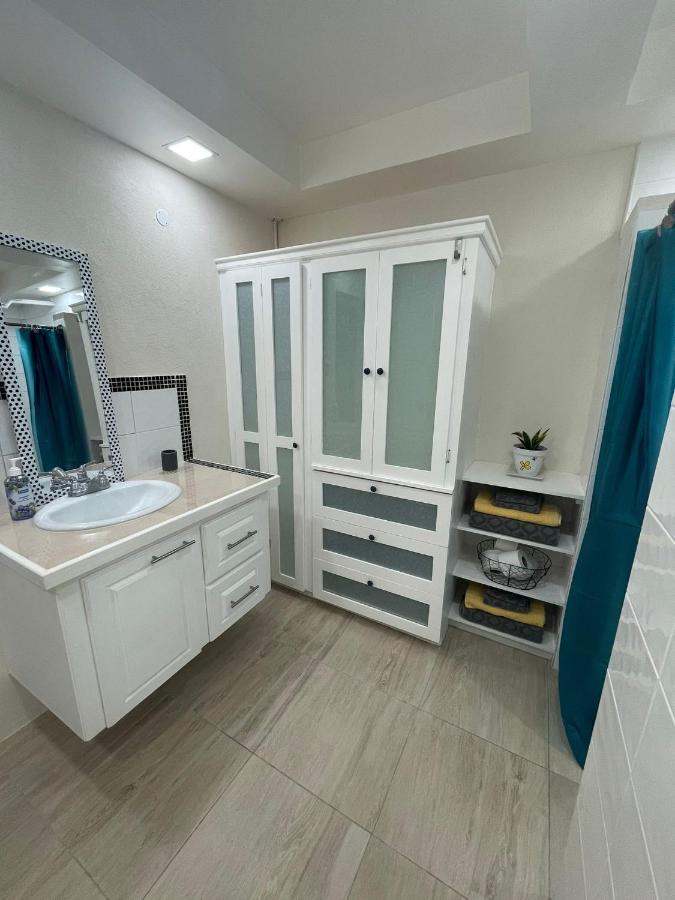 Scarlett 2 - Holiday-business-us Embassy Appt 7 Mins Drive Away - Only The 1 Night Reservation Includes Airport And Us Embassy Roundtrip Transport Apartamento Bridgetown