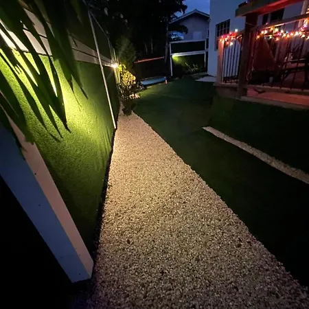 Scarlett Studios 2 - Holiday-Business-Us Embassy Appt 7 Mins Drive Away - Only The 1 Night Reservation Includes Airport And Us Embassy Roundtrip Transport Bridgetown Exterior foto
