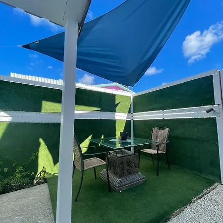 Scarlett Studios 2 - Holiday-Business-Us Embassy Appt 7 Mins Drive Away - Only The 1 Night Reservation Includes Airport And Us Embassy Roundtrip Transport Bridgetown Exterior foto