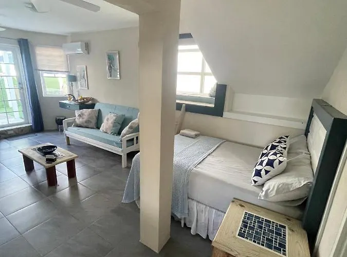 Scarlett Studios 2 - Holiday-Business-Us Embassy Appt 7 Mins Drive Away - Only The 1 Night Reservation Includes Airport And Us Embassy Roundtrip Transport