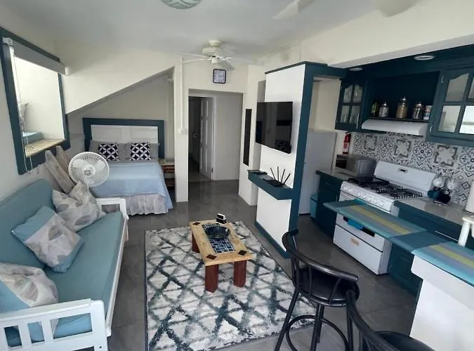 Scarlett Studios 2 - Holiday-Business-Us Embassy Appt 7 Mins Drive Away - Only The 1 Night Reservation Includes Airport And Us Embassy Roundtrip Transport