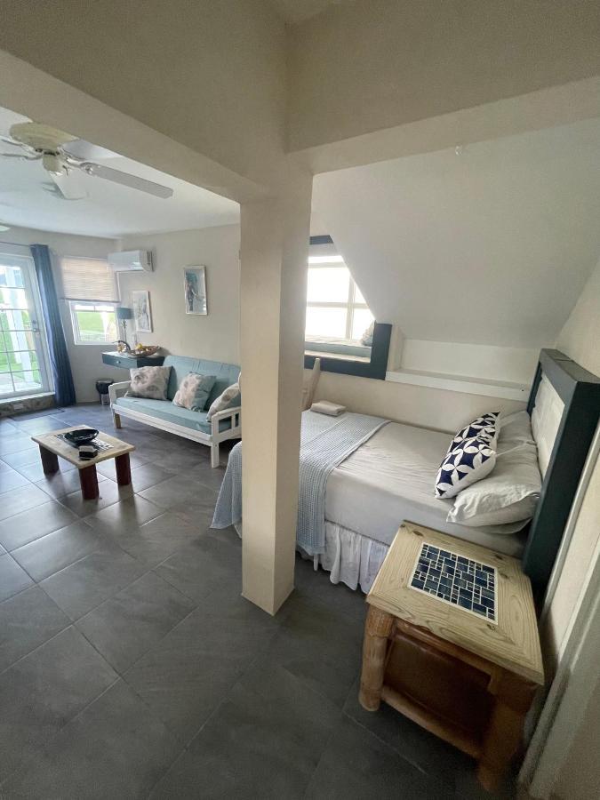 Scarlett Studios: Embassy-friendly With Airport Transfer * Bridgetown